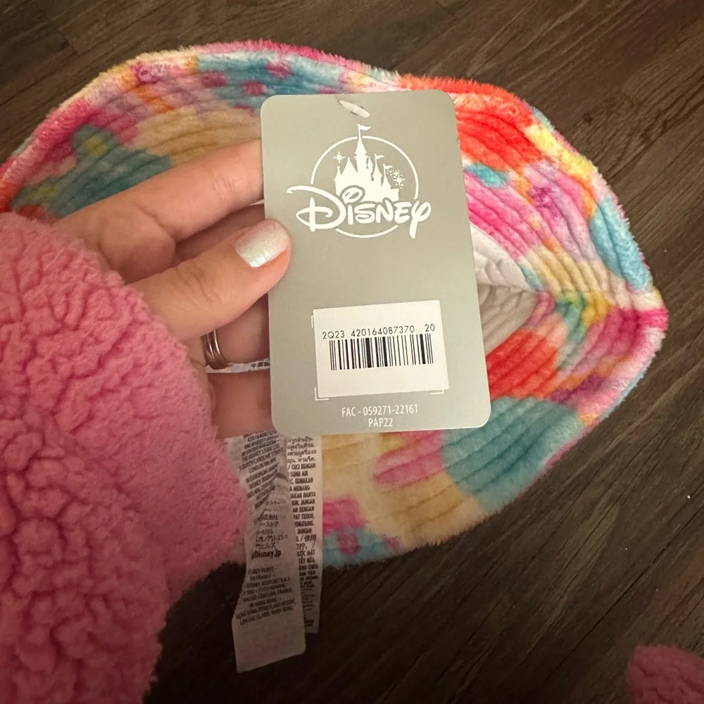 NWT Disney Parks Spirit Jersey Sherpa Bucket Hat